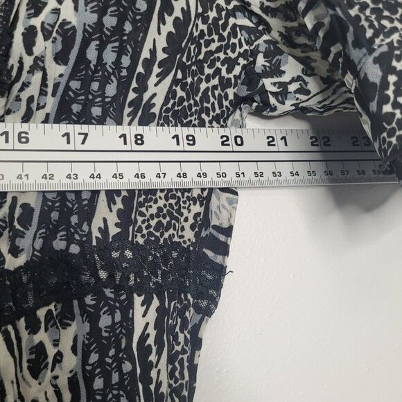 Larry Levine black white mixed print grunge lace abstract art to wear top large - Picture 6 of 7